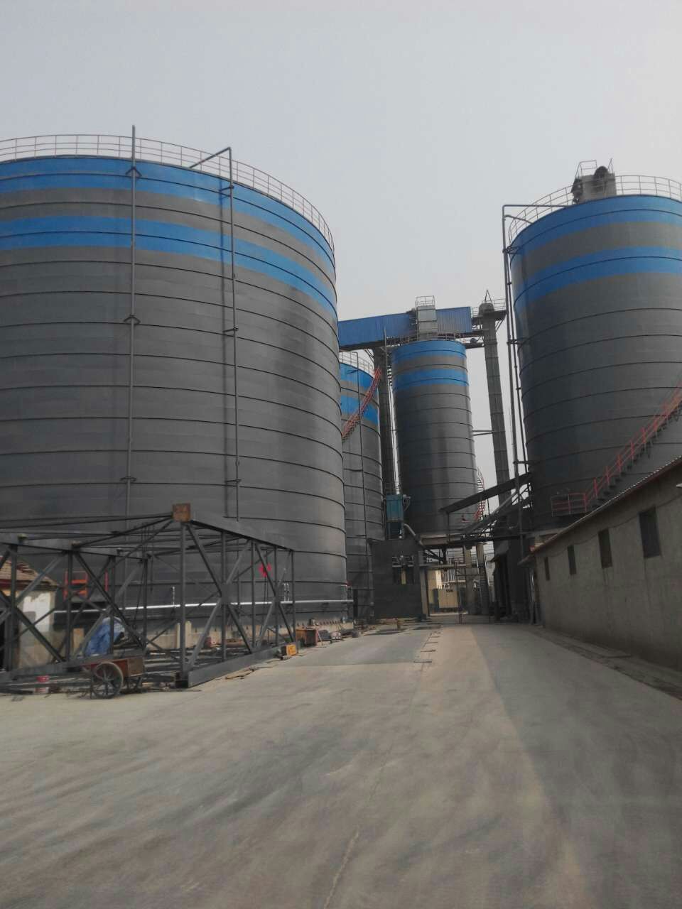 东英镇粉煤灰储存库基础怎么建造